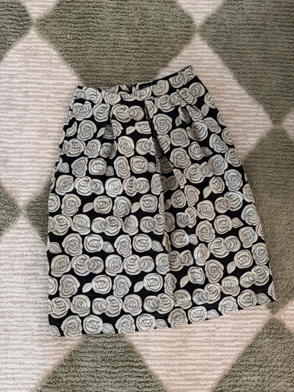 Who What Wear Black Midi Skirt with White Rose Print